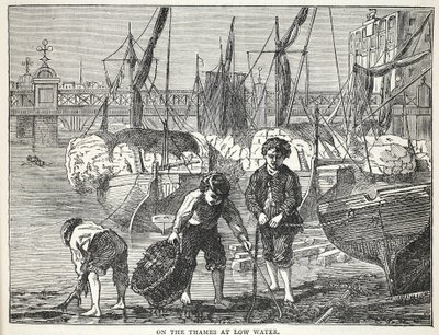 Düşük suda Thames üzerinde by English School