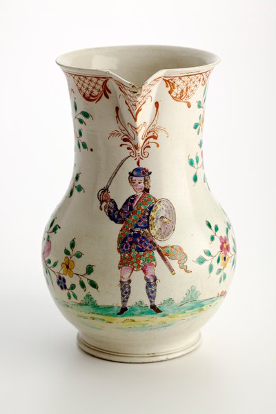 Staffordshire sürahisi, Highland kostümlü figürle süslenmiş, 1755 (tuz sırlı toprak kap) by English School