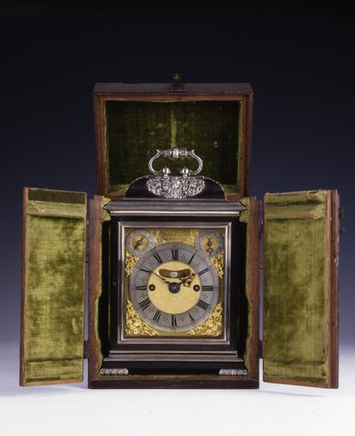 Barnard Tompion, Tompion ve Banger, Londra, No. 460, çarpıcı köşeli saat, c.1708 (abanoz ve gümüş) (ayrıca bkz. 745882-87) by English School