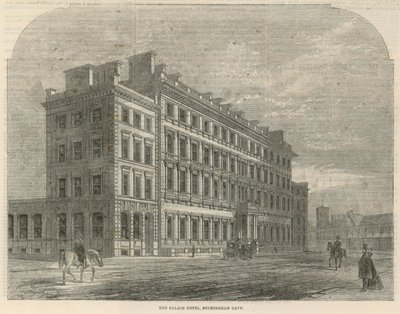Saray Oteli, Buckingham Kapısı by English School