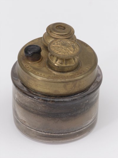 Seyahat hokkası, c.1815 (mürekkep hokkası) by English School