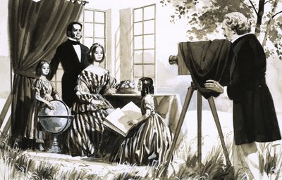 Fotoğrafı çekilen kimliği belirsiz aile by English School