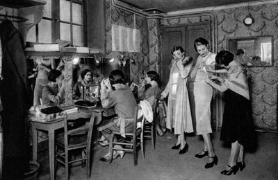 Harika bir terzide modeller, Paris, 1931 by Ernest Flammarion
