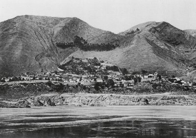 Kueichoufu, Szechuan, Yangtze üzerindeki Kueichou kasabası (b/w fotoğraf) by Ernst Boerschmann