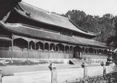 Tien tung sze, Chekiang, Ningpo yakınlarındaki Göksel Çocuk Manastırı