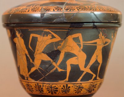 Spor salonunda sporcularla Pyxis. Cerveteri