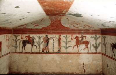 İki atlı, bir kadın ve sakallı bir adam bir fincan sunuyor (fresk detayı, MÖ 530) by Etruscan