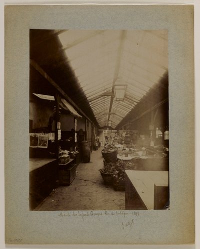 Marché des Enfants-Rouges, rue de Bretagne, 3. bölge, Paris by Eugène Atget
