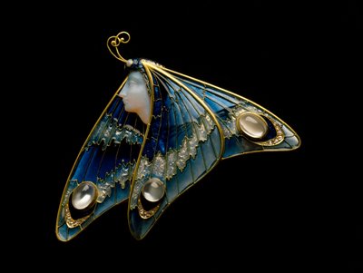 Art Nouveau: gold brooch, translucent enamel, opal, moonstone and diamond in the shape of a butterfly woman. Atelier Eugene Feuillatre (1870-1916). 1900 Parma, private collection - Art Nouveau: gold, translucent enamel, opal, moonstone and diamond, butterf by Eugene Feuillatre