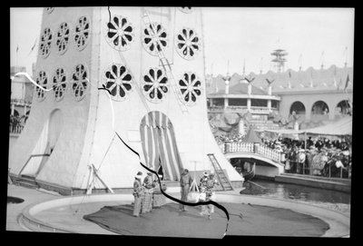 Luna Park, 1903 (nitrat negatif) by Eugene Wemlinger