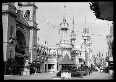Luna Park, 1909 (nitrat negatif) by Eugene Wemlinger