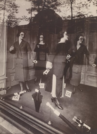 Vitrin, avenue des Gobelins by Eugène Atget
