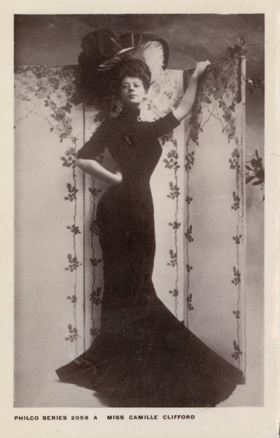 Camille Clifford, Belçika doğumlu tiyatro oyuncusu (s/b fotoğraf) by European Photographer