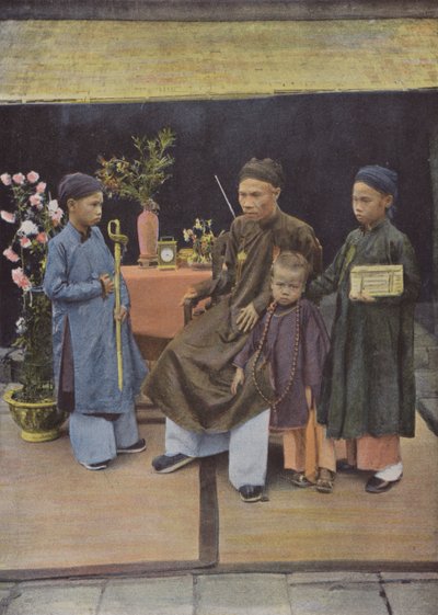 Vali Dao-Tan ve Çocukları by European Photographer