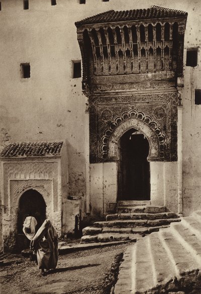 Satılık, Rabat, Medersa Kapısı (s/b fotoğraf) by European Photographer