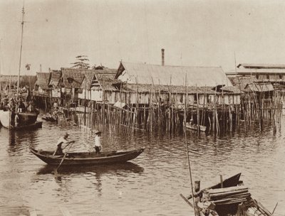 Balıkçı evleri su üzerinde kazıklar üzerine inşa edilmiş, Singapur (s/b fotoğraf) by Ewing Galloway