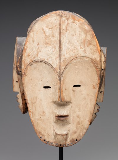 Maske (ahşap, kaolin) by Fang Culture