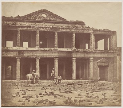 93. Highlanders ve 4. Pencap Alayı tarafından 2.000 Asi'nin Katledilmesinden sonra Secundra Bagh'ın içi by Felice A. Beato