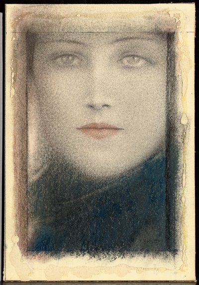 Bir kadının başı, c.1910 by Fernand Khnopff