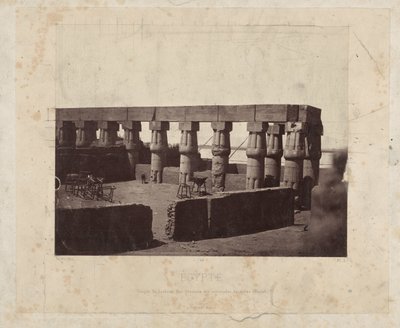 Restanten van de Luxortempel Luksor Tapınağı, orta sıra sütunların genel görünümü (Thebes) (nesne üzerindeki başlık) Mısır (nesne üzerindeki seri başlığı) by Félix Bonfils