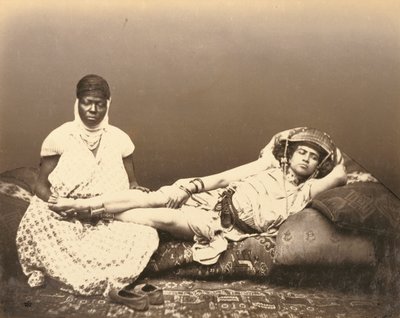 Hizmetçisiyle Mağribi Bir Kadın by Félix Jacques Moulin