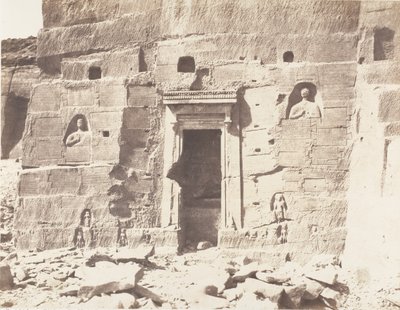 Taşocaklarında Oyulmuş Kardâcy, Kutsal Alan, Nişler ve Yazıtlar, 1851-52, 1853-54 basılmıştır. by Félix Teynard