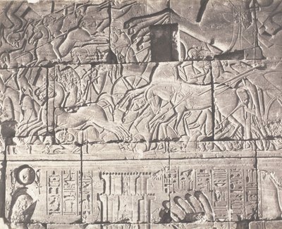 Karnak Thebes, Saray Muhafazası - O Noktasındaki Heykellerin Detayları, 1851-52, 1853-54 basılmış. by Félix Teynard