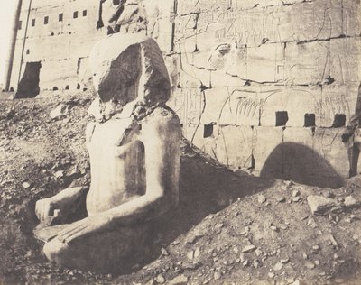 Karnak Thebes, Üçüncü Pilon - Colossus of Limestone Spath, D, 1851-52, 1853-54 basılmış. by Félix Teynard
