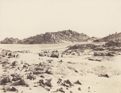 Birinci Katarakt, Kumlarla Kaplı Granit Dağları, 1851-52, 1853-54 basılmış. by Félix Teynard