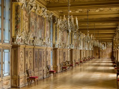  by Fontainebleau School