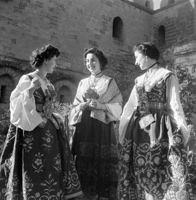  by Fosco Maraini