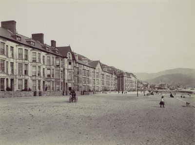 Barmouth. Deniz Terası ve Esplanade, 1870'ler. by Francis Bedford