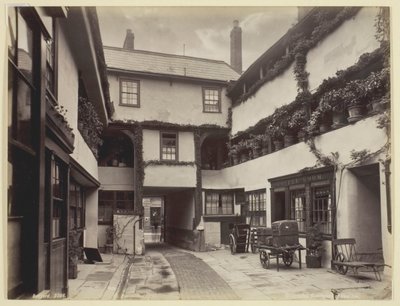 Gloucester, New Inn Avlusu, 186094. by Francis Bedford