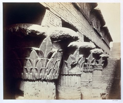 Portikonun başkentleri, Khnum Tapınağı, Esna, Mısır, 1862 by Francis Bedford