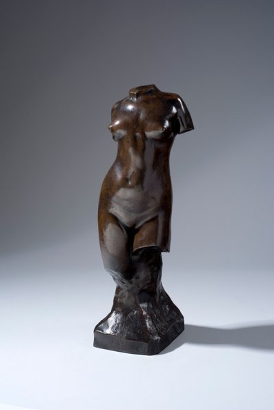 gövde by Francis Derwent Wood
