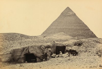 Mısır ve Filistin: Kefren piramitleri ve Giza, Yukarı Mısır'daki kaledeki mezarlar by Francis Frith