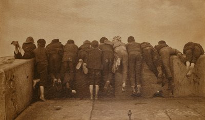 Heyecan, c.1889 (sepya fotoğrafı) by Frank Meadow Sutcliffe