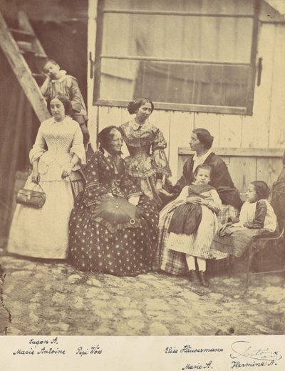 [Dört Kadın ve Üç Çocuğun Grup Portresi], 1850