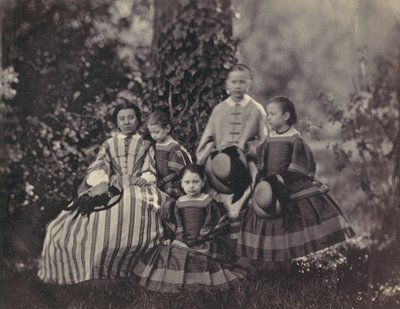 [Dört Küçük Kızla Çizgili Elbiseli Oturan Kadın], 1850