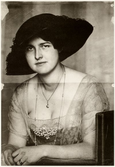 Koyu şapkalı Mary, 1915. by Franz Stuck Ritter von