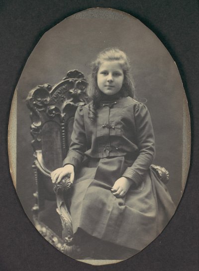 [Bulletli Kız, Oturan, Üç Çeyrek Boy], 1890