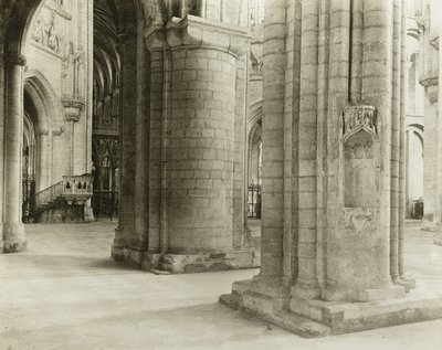 Ely Katedrali: Sekizgenden Kuzey Nef Koridorundan Koroya by Frederick Henry Evans