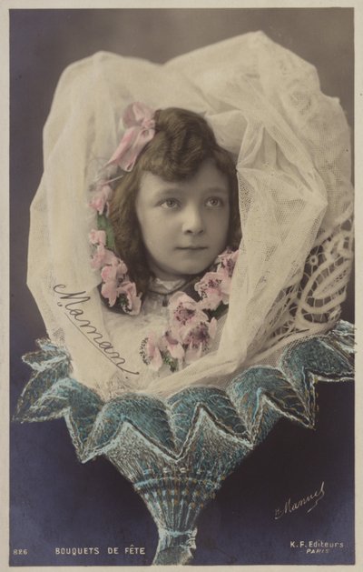 Bir buket çiçek olarak sunulan peçeli genç bir kız (renkli fotokolaj) by French Photographer