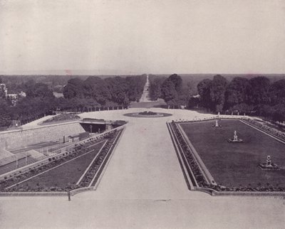 Avenue des Loges, St Germain-en-Laye (s/b fotoğraf) by French Photographer