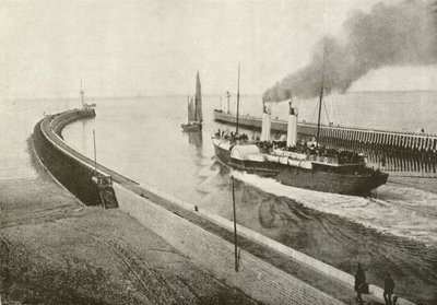Boulogne-sur-Mer, Les Jetees (b/w fotoğraf) by French Photographer