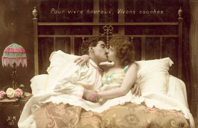 Çift yatakta öpüşme by French Photographer