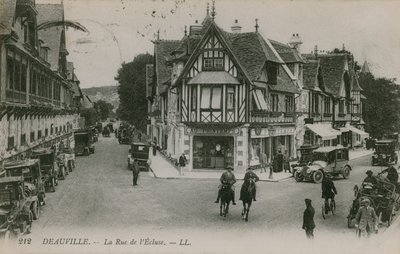 Deauville, La Rue de lEcluse. 1913 yılında gönderilen kartpostal. by French Photographer