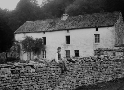 1880 dolaylarında Bourmont en Haute Marne civarındaki çiftlik. by French Photographer