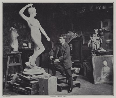 Fransız ressam ve heykeltıraş Alexandre Falguiere stüdyosunda (s/b fotoğraf) by French Photographer