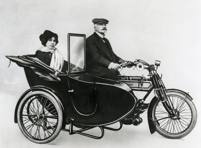 Jouve & Co. yan arabası, 1914 by French Photographer